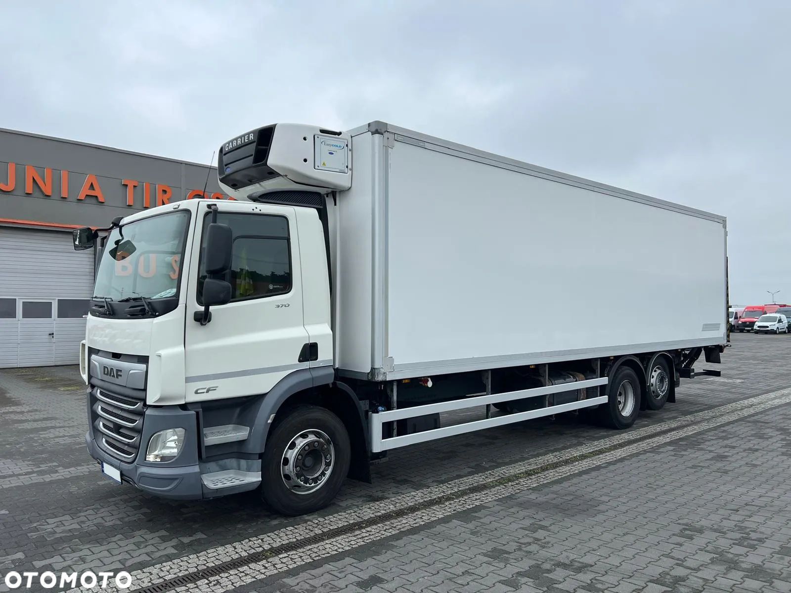 DAF CF 370 EURO 6 CHŁODNIA MROŹNIA + WINDA + DRZWI - 1