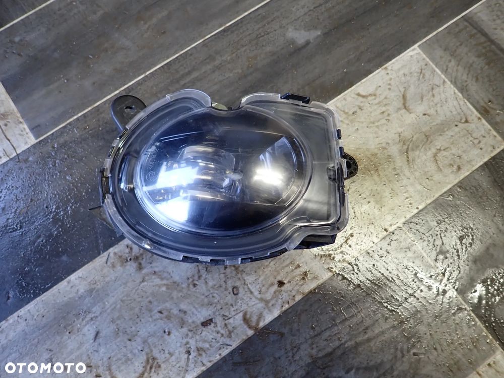 CUPRA FORMENTOR HALOGEN LED PRAWY 5FF941702HSR - 1