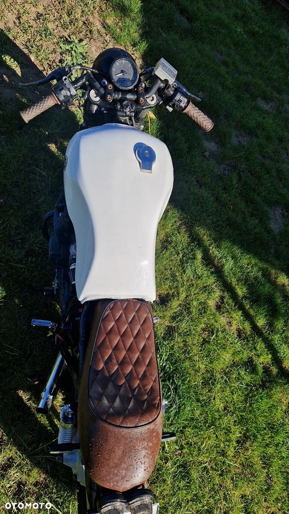 Yamaha XJ - 9