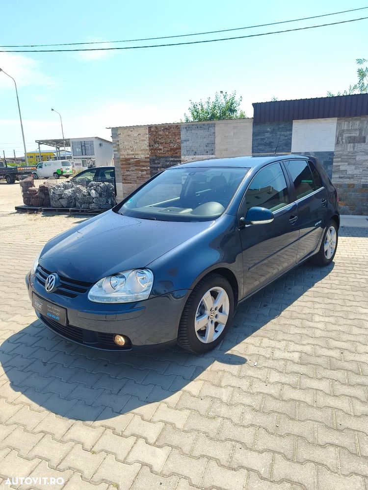 Volkswagen Golf 1.6 Highline - 1