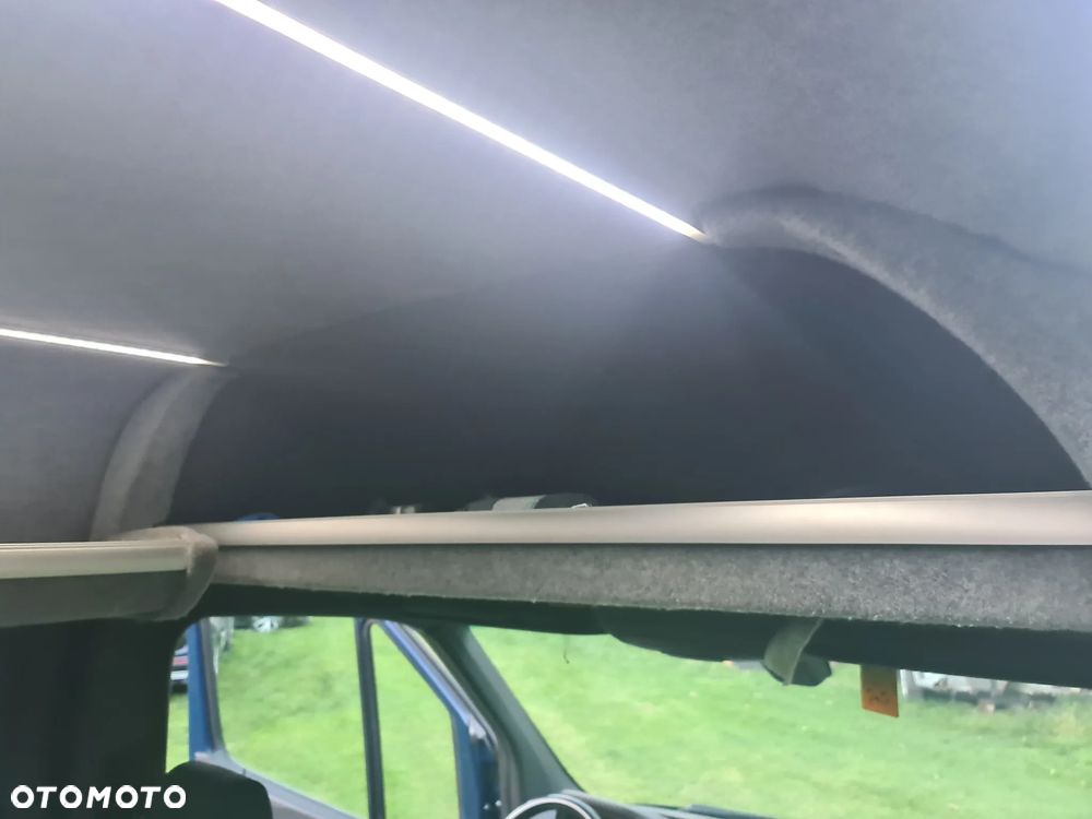 Mercedes-Benz Sprinter - 16