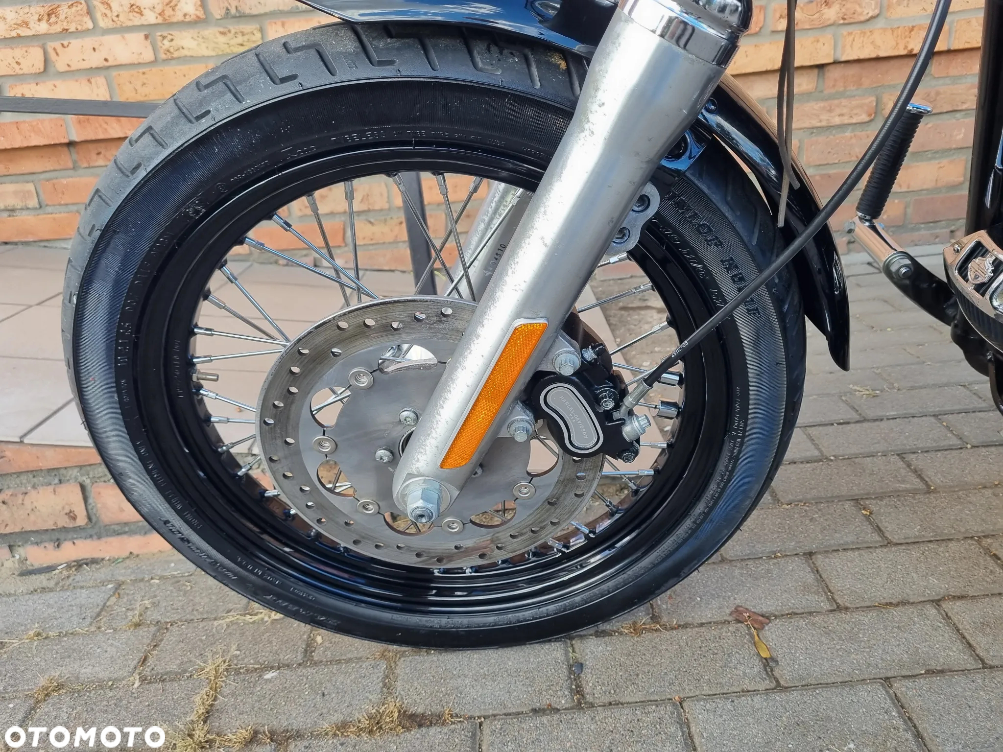 Harley-Davidson Dyna Street Bob - 10