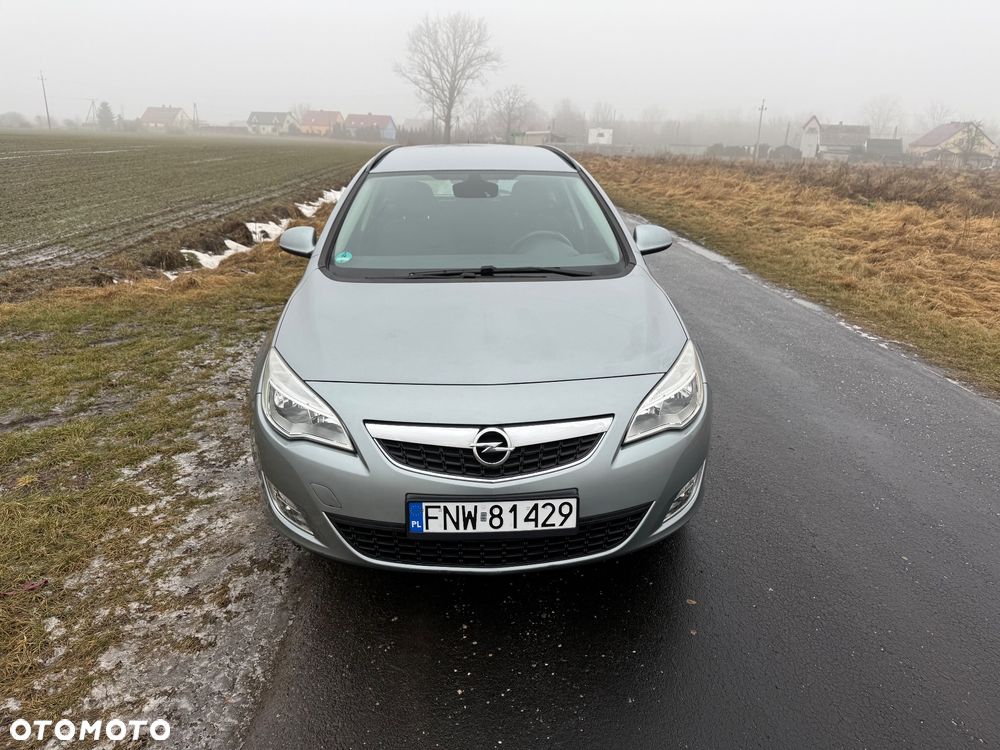 Opel Astra 1.4 Turbo - 2