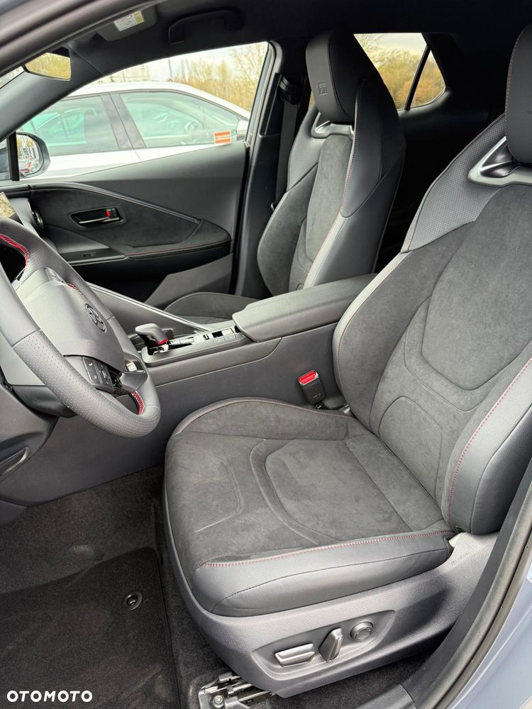 Toyota C-HR 2.0 PHEV Dynamic Force GR Sport - 11