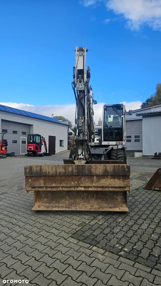 Liebherr A311 - 6