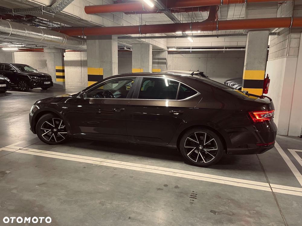 Skoda Superb 2.0 TDI 4x4 L&K DSG - 2
