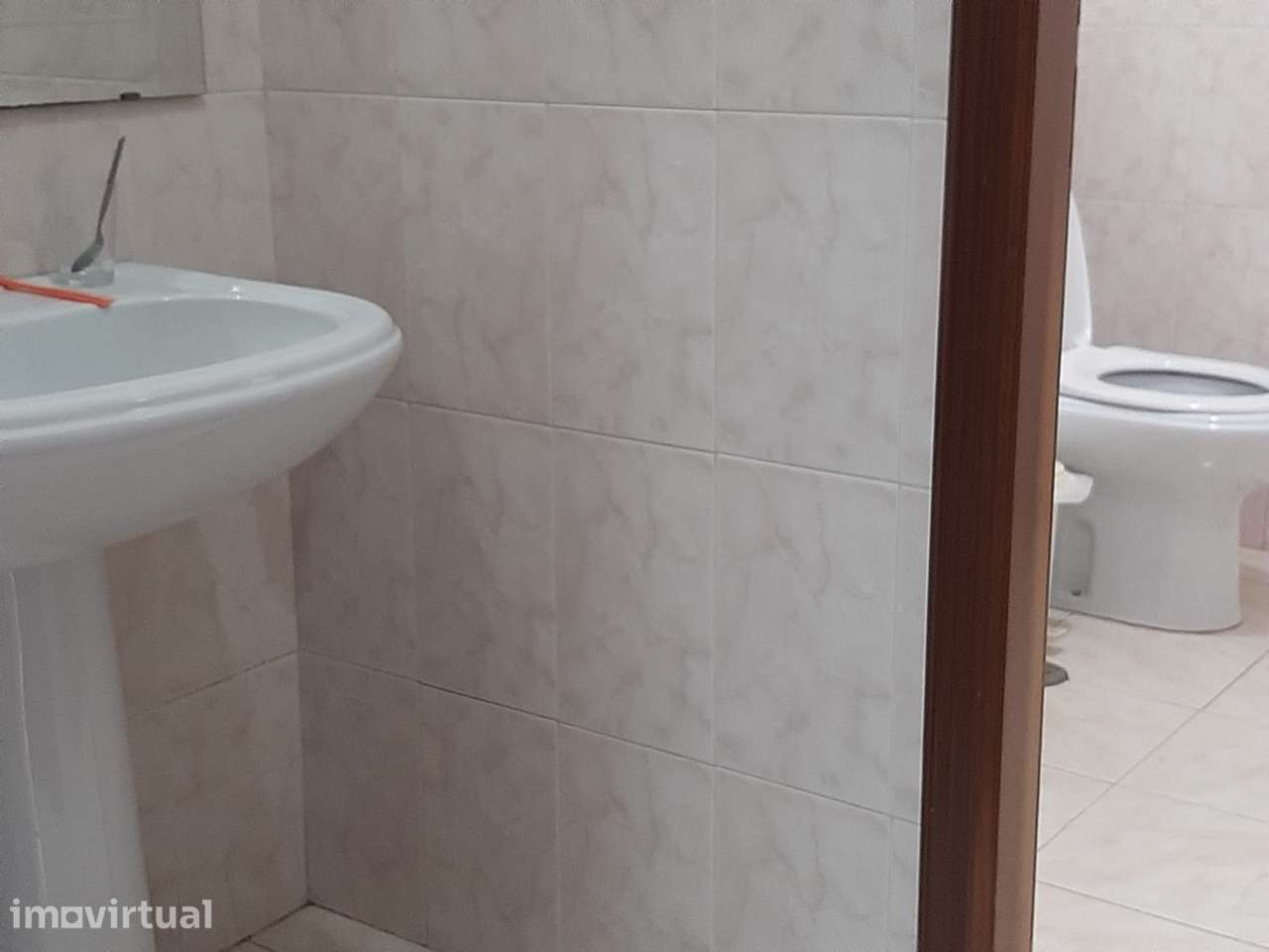Armazém com 690m²  dois pisos Urrô  Penafiel - Grande imagem: 3/12