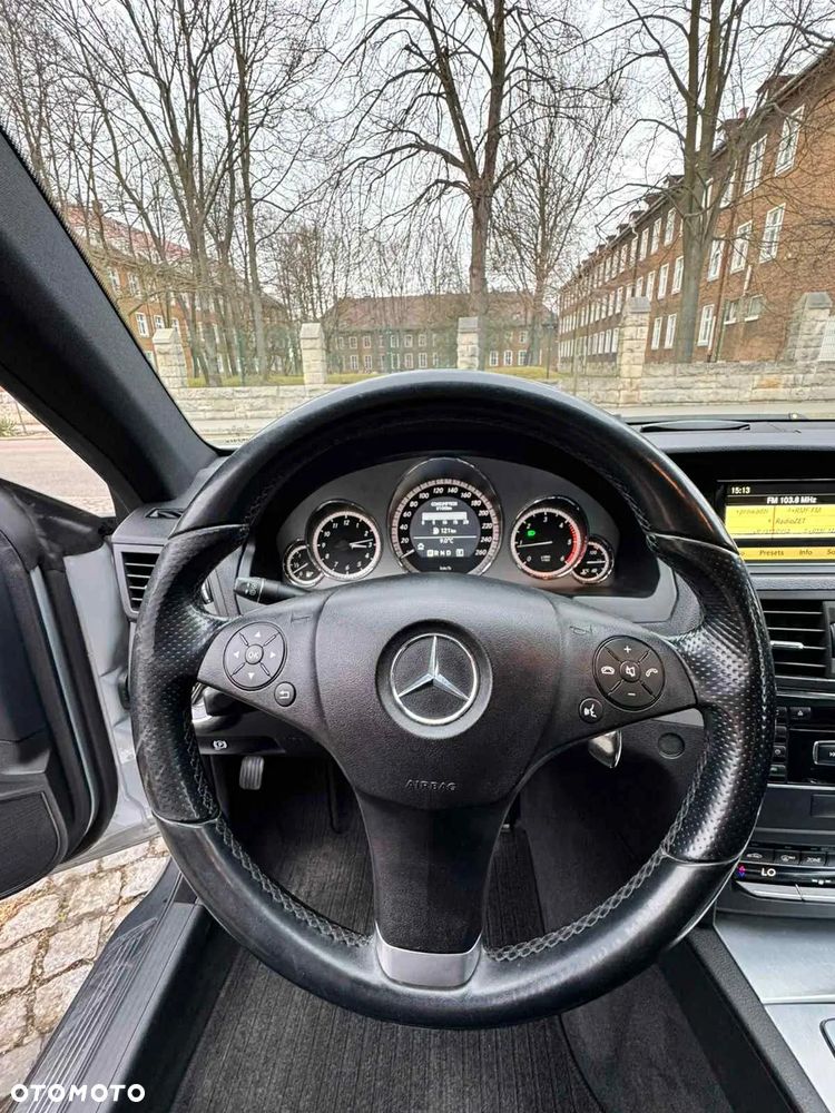 Mercedes-Benz Klasa E 220 CDI DPF Coupe BlueEFFICIENCY 7G-TRONIC Avantgarde - 12