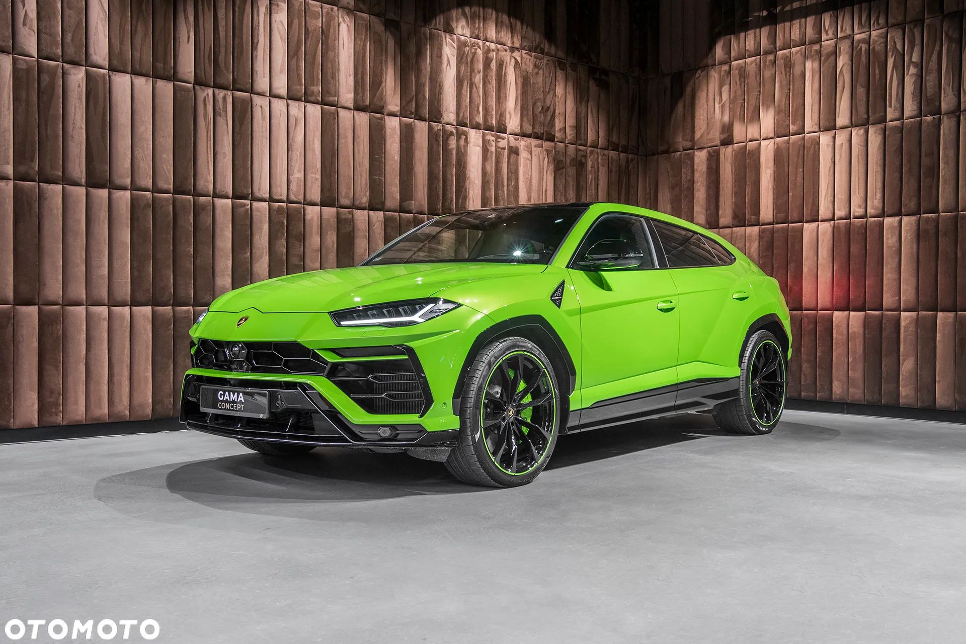 Lamborghini Urus - 1