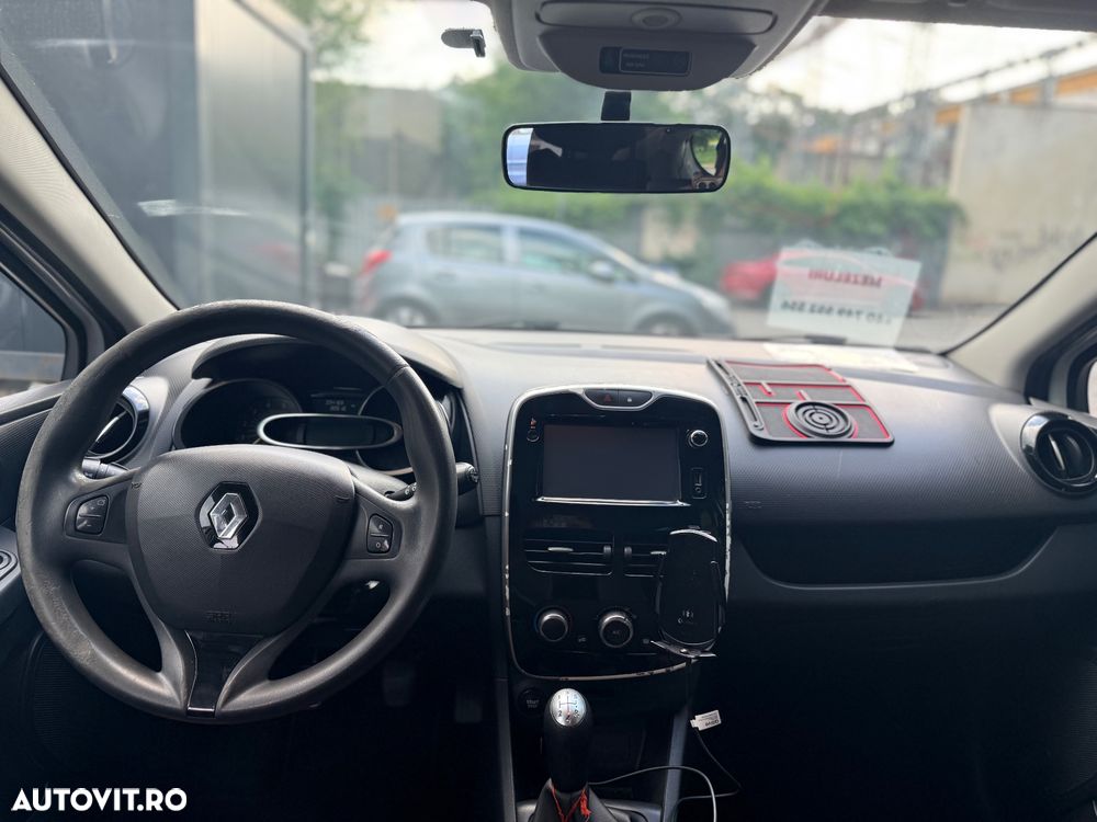 Renault Clio - 7