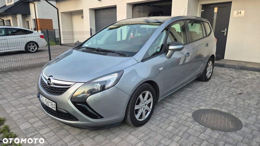 Opel Zafira - 1