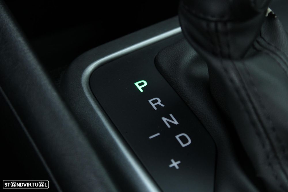 Fiat Tipo Station Wagon 1.6 M-Jet Lounge Tech DCT - 24