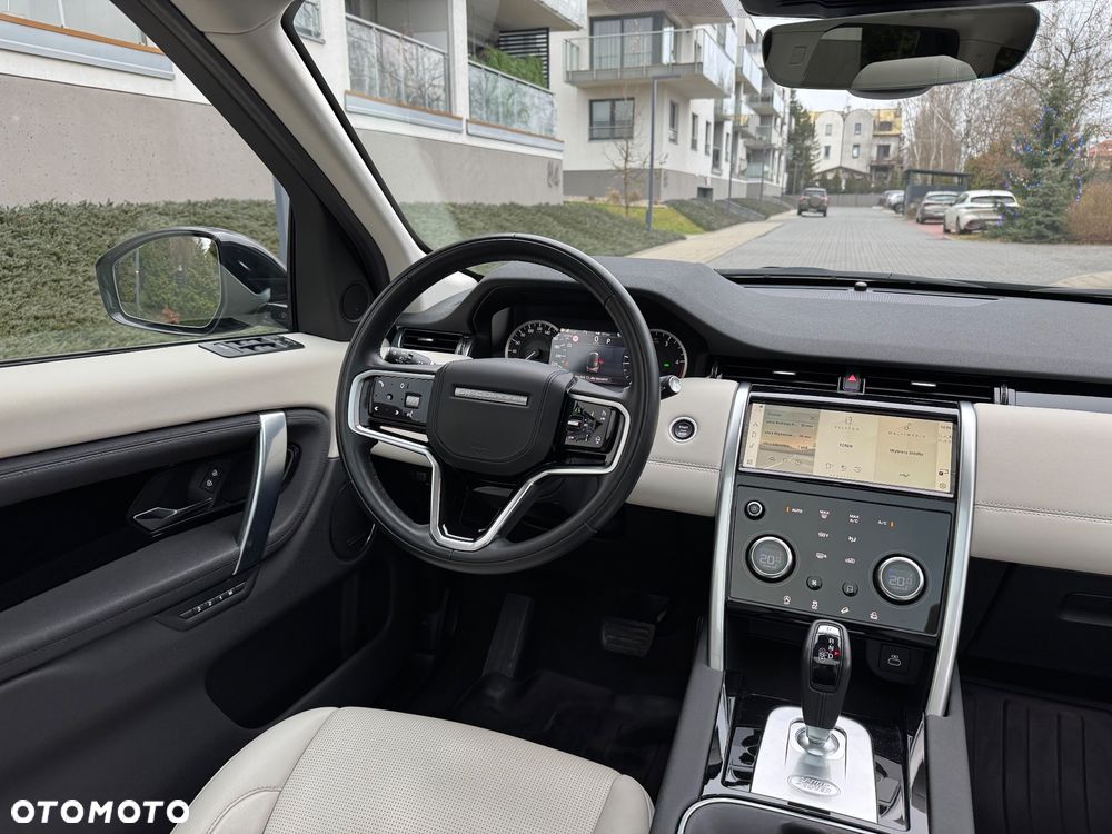 Land Rover Discovery Sport - 17
