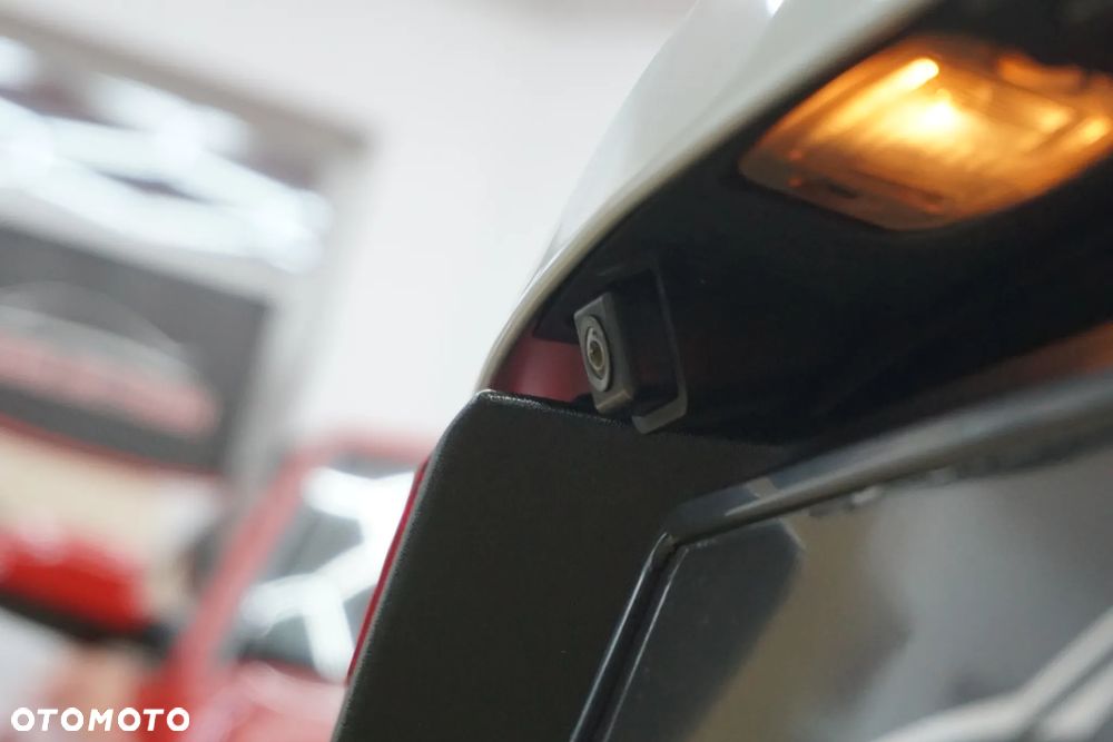 Kia Sportage 2.0 CRDI 4WD Automatik Spirit - 18