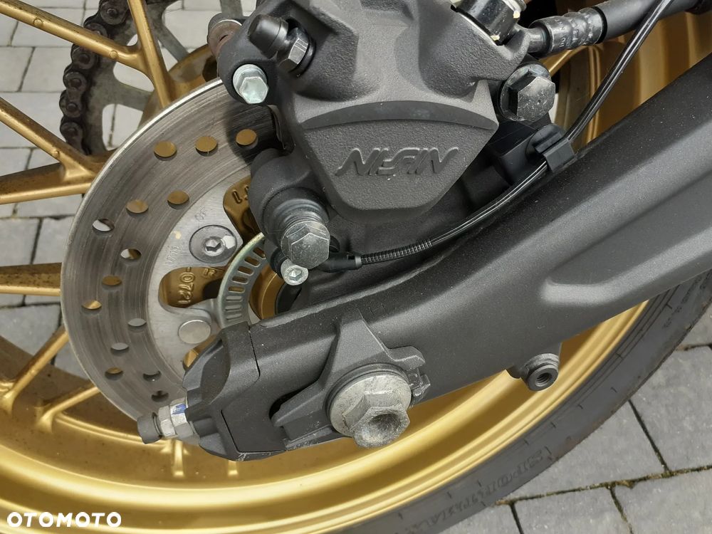 Kawasaki Z 650 RS - 14