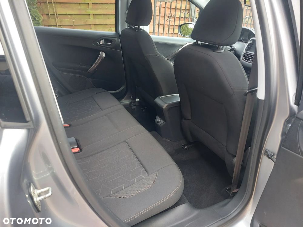 Peugeot 2008 e-HDi FAP 92 STOP & START Active - 6