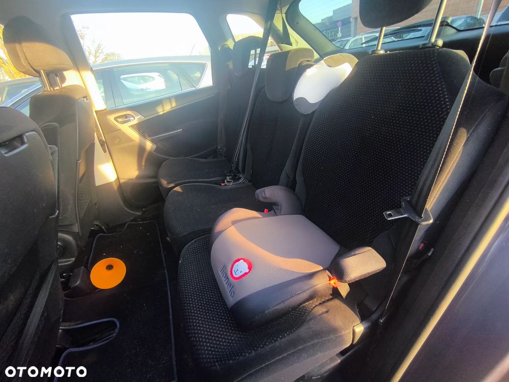 Citroën C4 Picasso 1.6 HDi Impress - 29