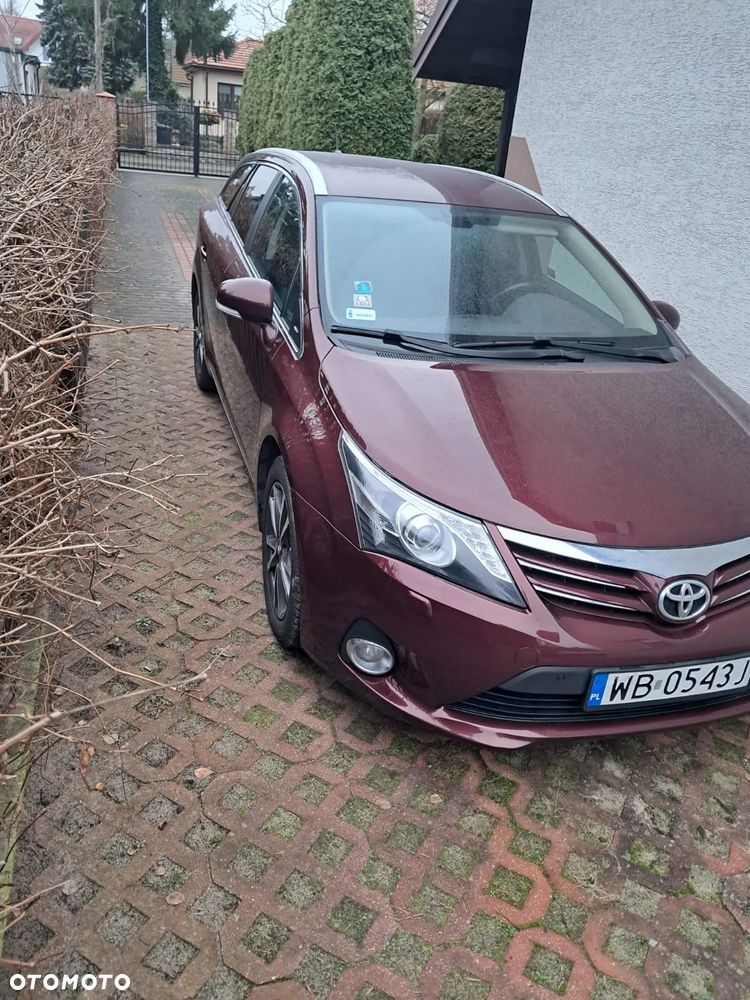 Toyota Avensis 2.0 D-4D Premium - 8