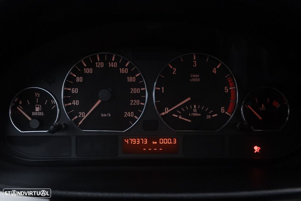 BMW 320 d Touring - 13