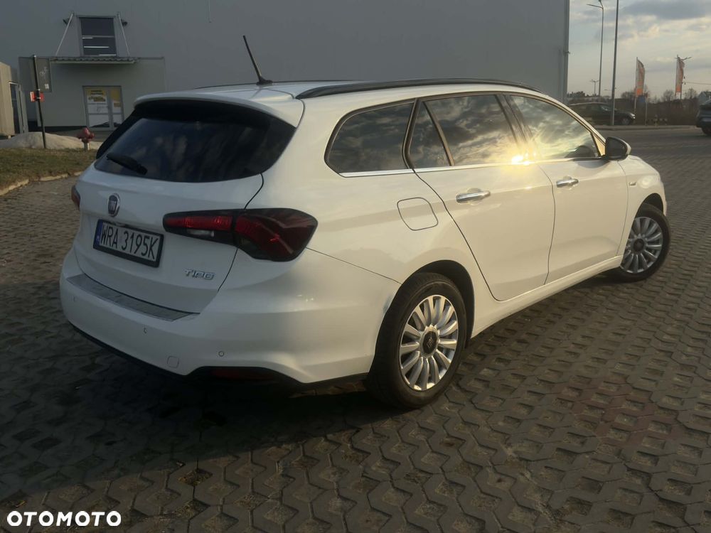 Fiat Tipo 1.6 MultiJet DCT Lounge - 6