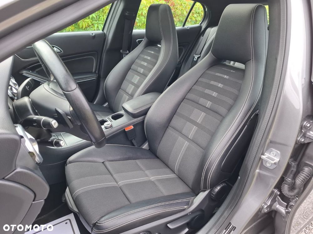 Mercedes-Benz GLA - 22