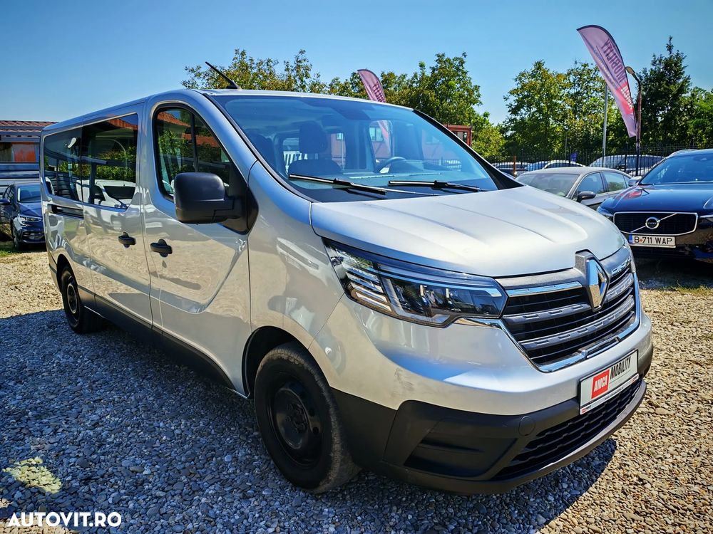 Renault Trafic 2.0 Blue dCi 110 S&S L1 8+1 Zen - 2