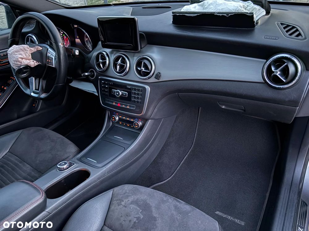 Mercedes-Benz CLA 220 d 7G-DCT AMG Line - 10