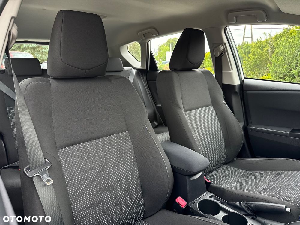 Toyota Auris - 15