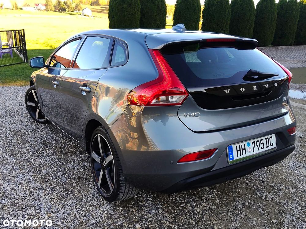 Volvo V40 T2 Momentum - 5