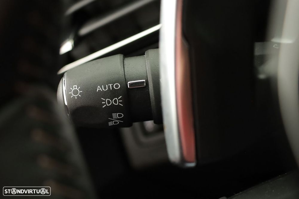 Peugeot 3008 1.2 Hybrid Allure Pack e-DCS6 - 17