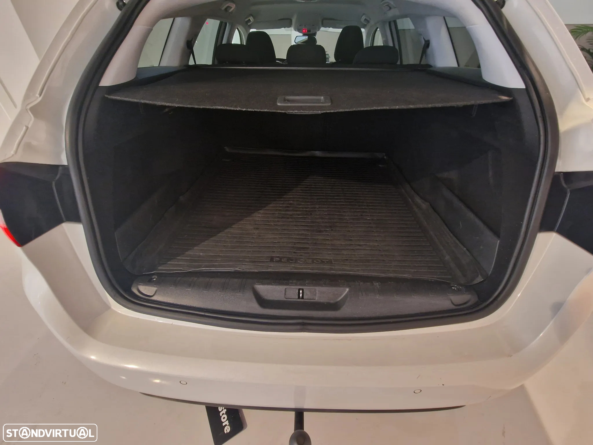 Peugeot 308 SW BlueHDi 100 Stop & Start Business-Line - 32