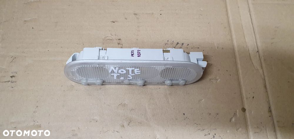 Lampka oświetlenie kabiny podsufitki Nissan Note E11 - 2