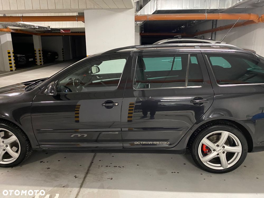 Skoda Octavia 2.0 TDI CR DPF RS - 3