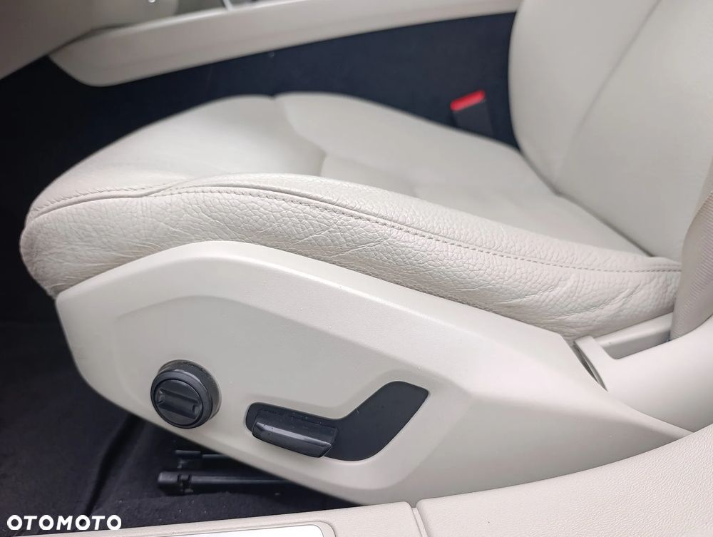 Volvo V60 Cross Country - 14