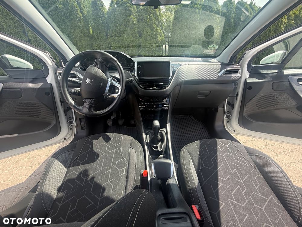 Peugeot 2008 1.2 Pure Tech Active - 9