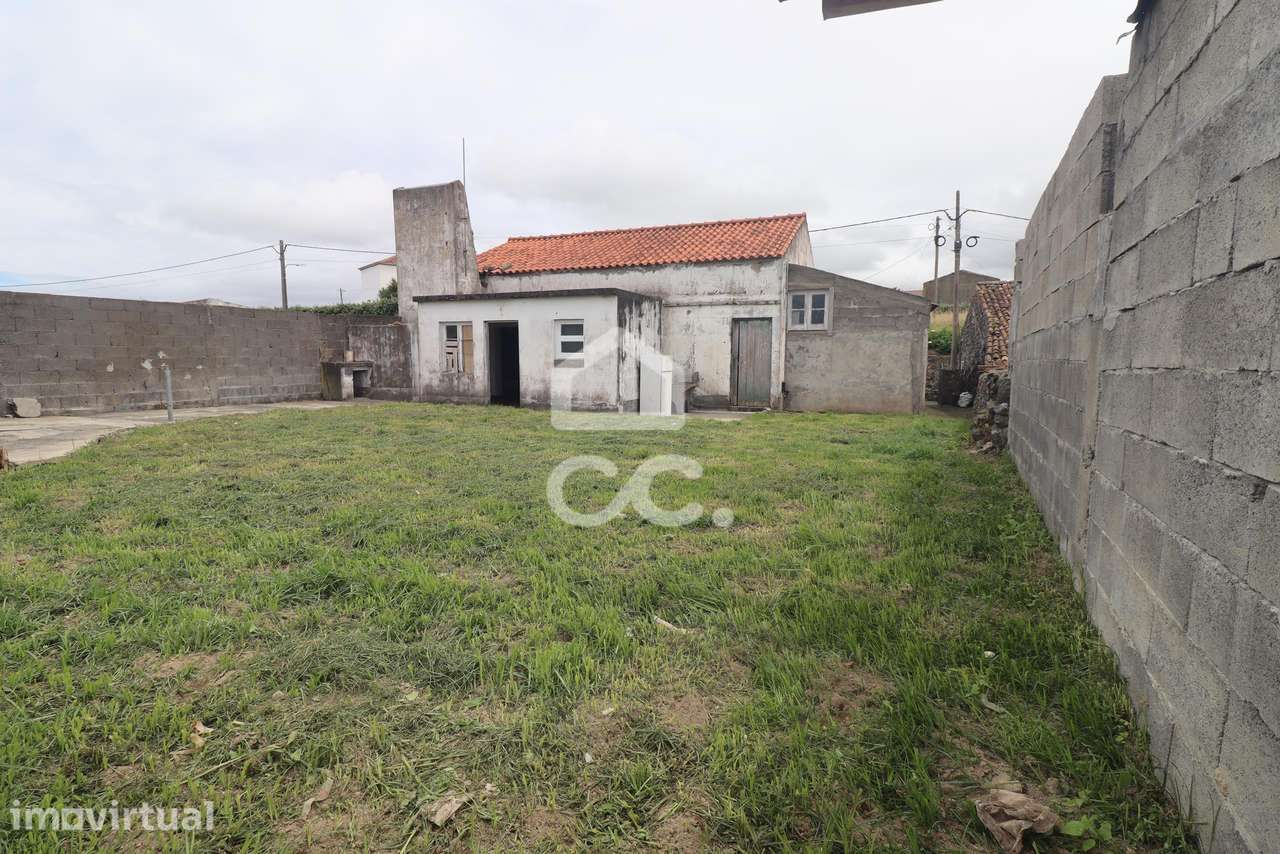 Moradia com 3 Quartos - Fenais da Ajuda - Ribeira Grande - Grande imagem: 2/14