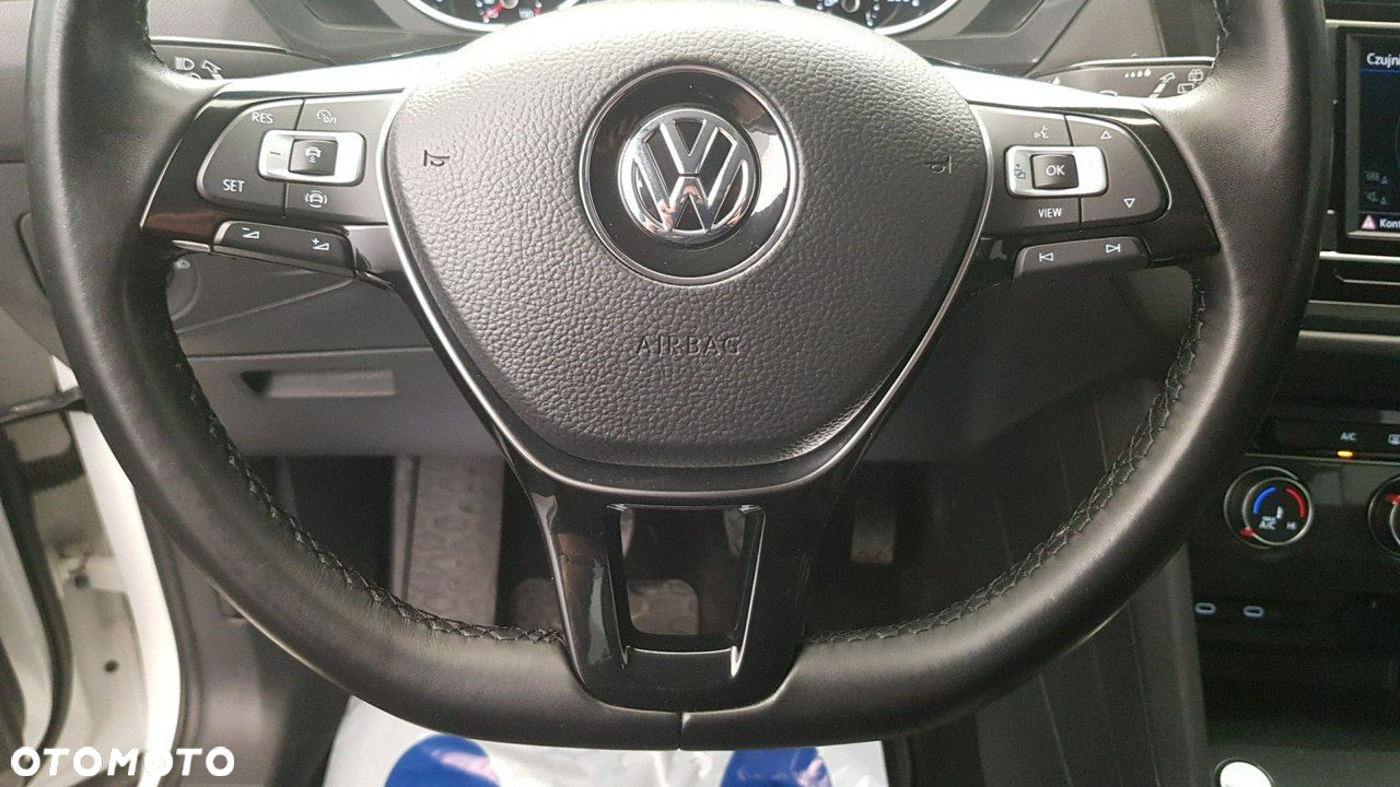 Volkswagen Tiguan - 28