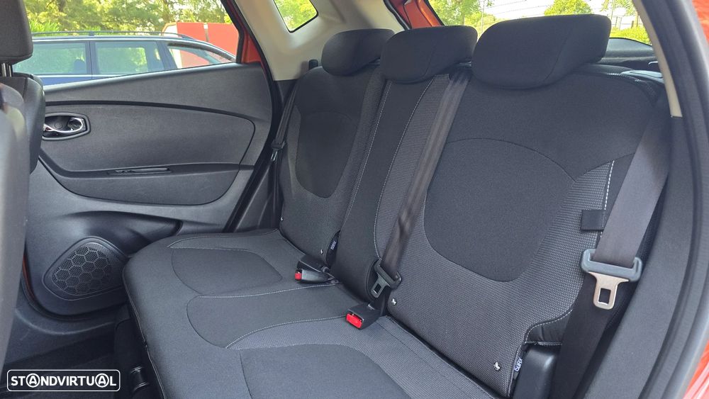 Renault Captur 1.5 dCi Initiale Paris EDC - 36