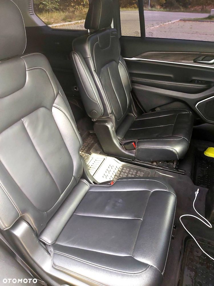 Jeep Grand Cherokee - 11