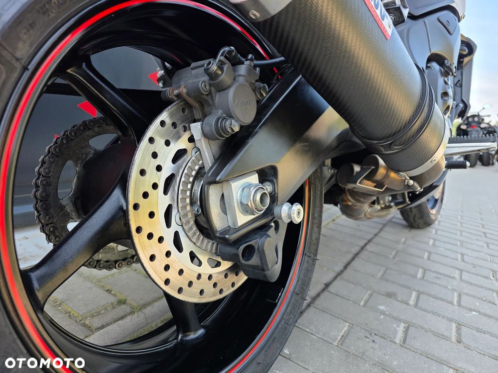 Yamaha FZ - 7