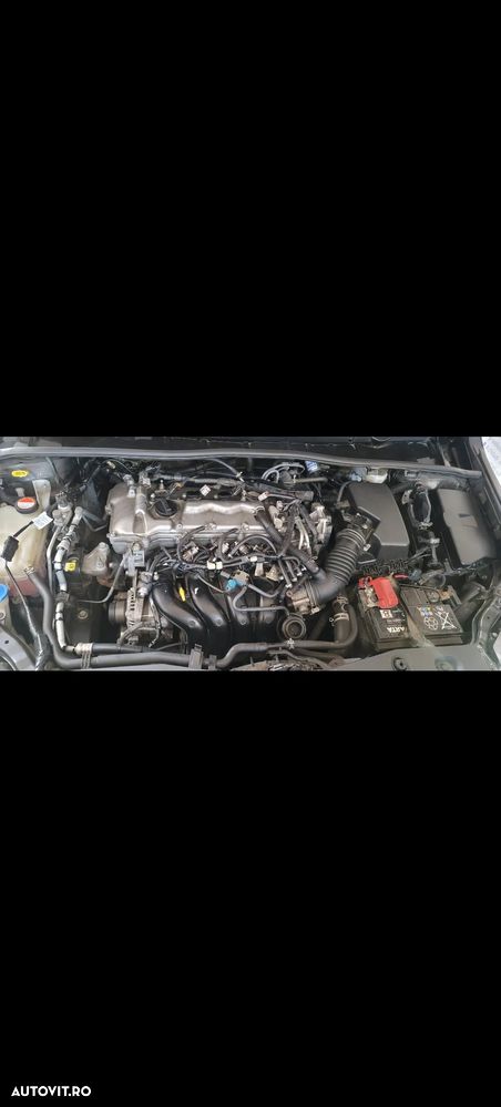 Toyota Avensis Combi 1.8 Comfort - 12