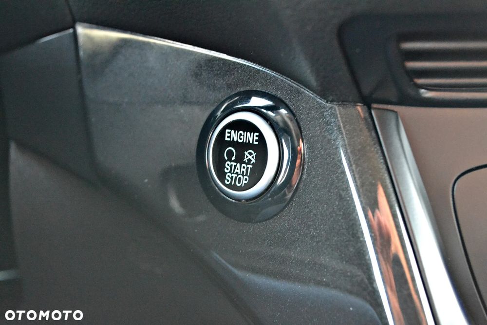 Ford Kuga 1.5 EcoBoost 4x4 Titanium - 36