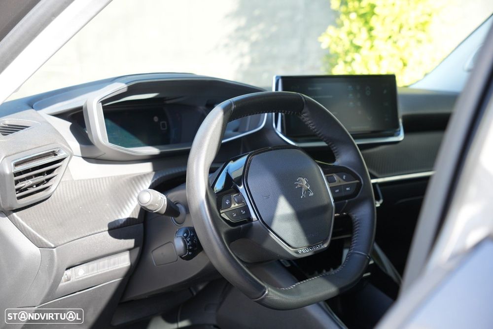 Peugeot 2008 1.2 PureTech Allure Pack - 19