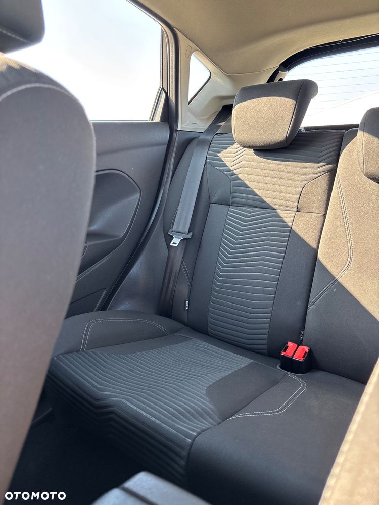 Ford Fiesta 1.6 TDCi Titanium - 15