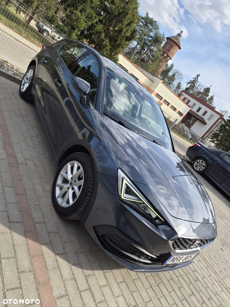 Seat Leon 1.5 eTSI Style DSG - 3