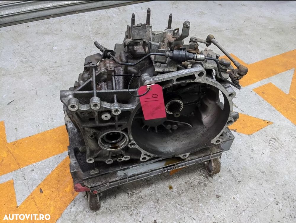 Cutie viteze 6 trepte Mitsubishi Outlander 2 20d 140 HP bsy 4x4 stare f buna