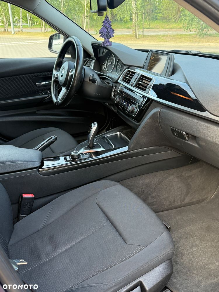 BMW Seria 3 316d Sport Line - 22