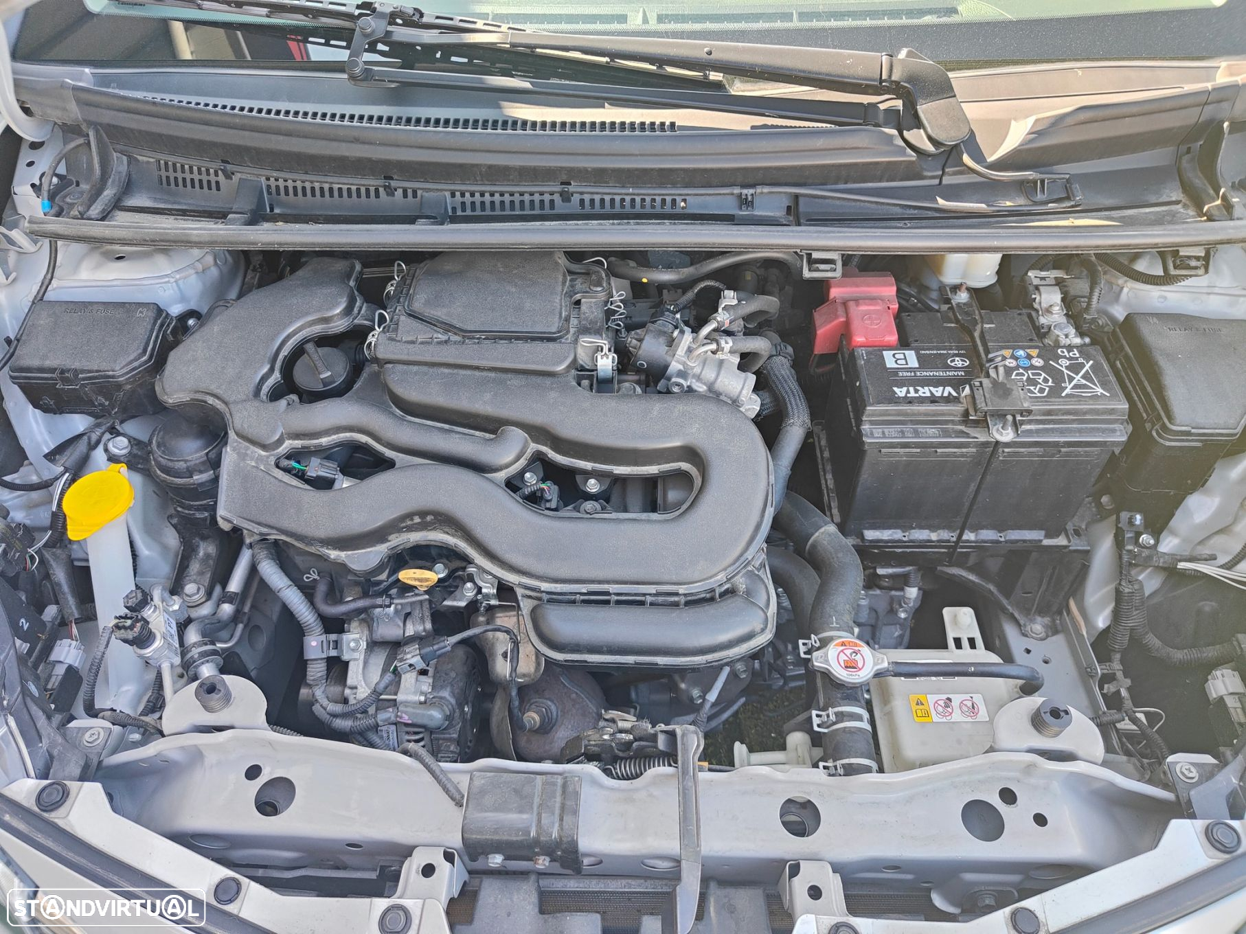 Toyota Yaris 1.0 VVT-i 20 Anos - 10