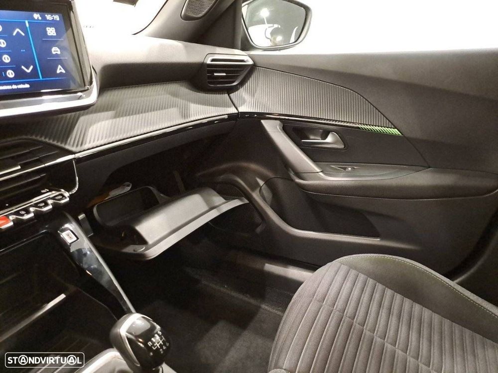 Peugeot 2008 1.2 PureTech Active - 15