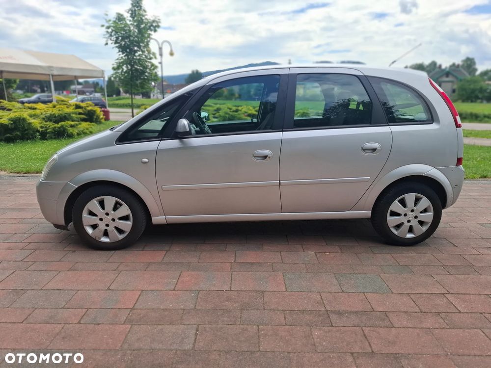 Opel Meriva 1.8 16V Cosmo Easytronic - 3